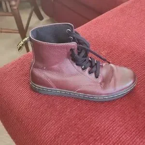 Martens 1460 Leather Sneakers Martens Leyton 7-eye Boot